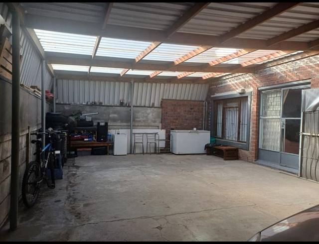 3 BEDROOM HOUSE FOR SALE IN WESTRIDGE